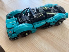 Lego Technic Aston Martin Valkyrie