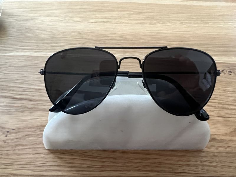 Occhiali & Lenti: Kinder Sonnenbrille – Usato da Winterthur venduto da Fredy972