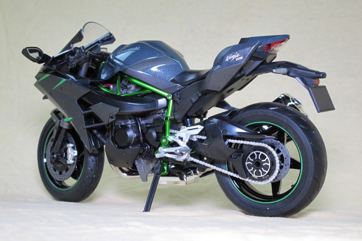 BMW Modellini d'auto: Kawasaki H2R 1000 1:9 Modell – Usato da Escholzmatt venduto da Rebikeling6182Ematt 2