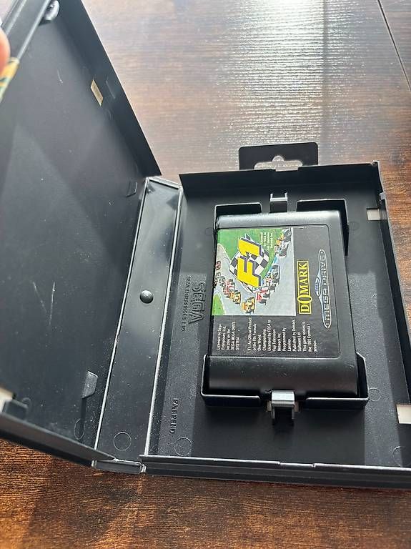 Sega Giochi: F1 - Sega Mega Drive – Usato da La Tour-de-Peilz venduto da johnowen9 1