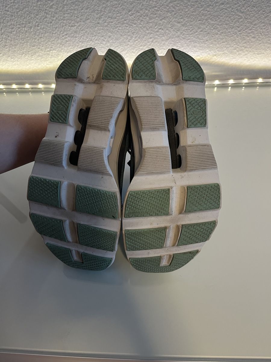 On Scarpe da donna: ON Sneakers blau Gr 37 / US 6 – Usato da Zürich venduto da nina__viva 4
