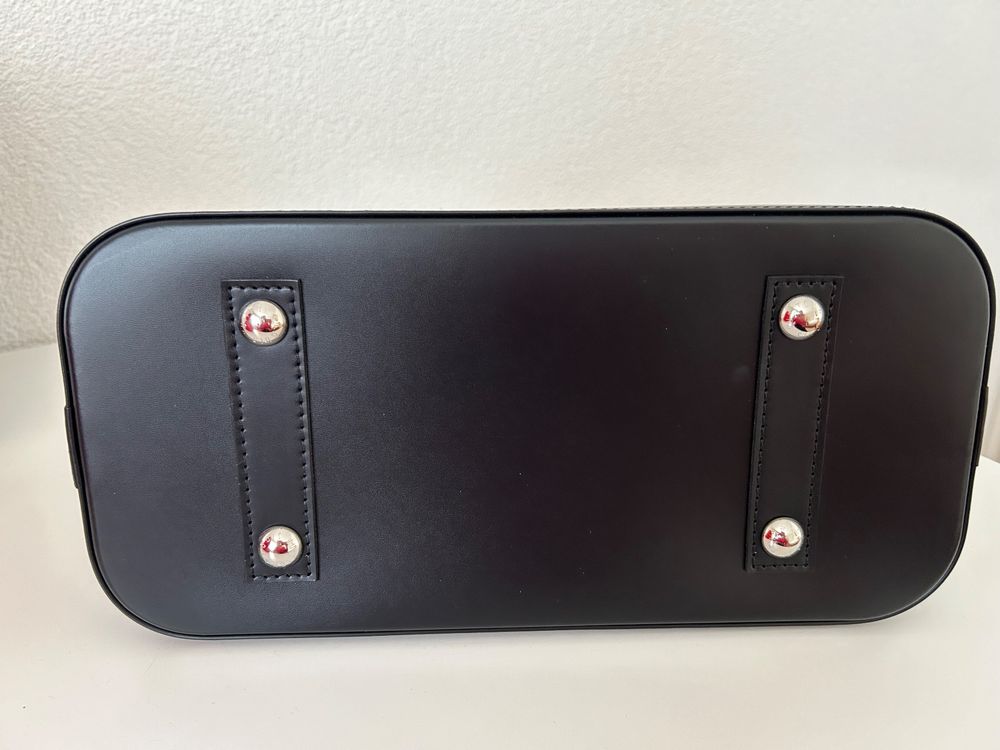 Louis Vuitton Borse da donna: Louis Vuitton, sac Alma pm , cuir épi noir – Nuovo (secondo la descrizione) da Prangins venduto da fcbabeli 1