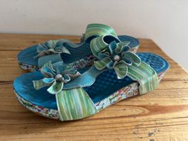 Sandalen Laura Vita Blau Türkiss grosse Blüten Gr. 38 NEU