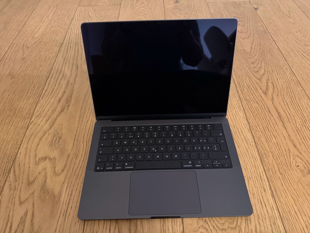 Apple PC: Neues MacBook Pro M5 Pro Chip, 24 GB Memory und 1TB Storage – Nuovo (secondo la descrizione) da Naters venduto da roany13 2