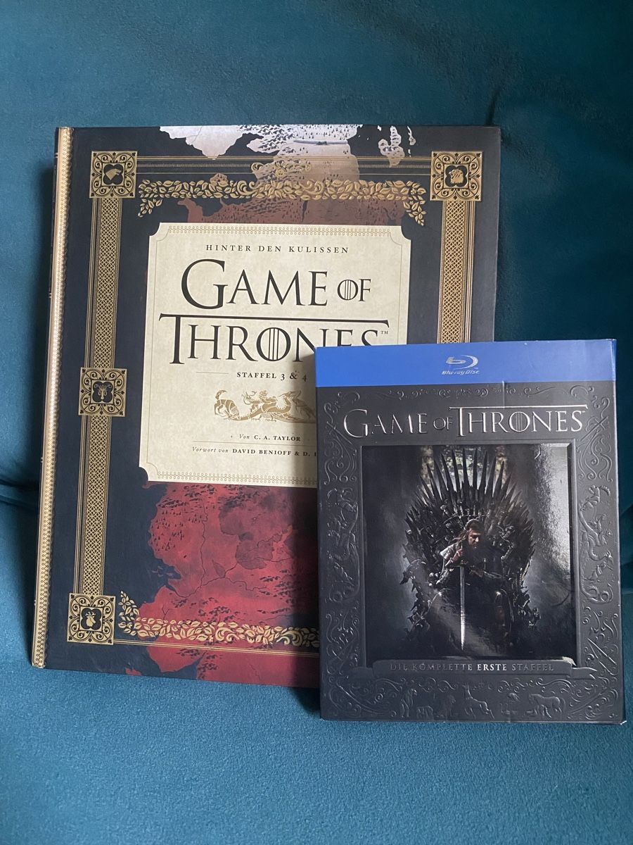 Tutti i DVDs: Game of Thrones Starter-Set Blu-ray Staffel 1 + Buch – Usato da Schmiedrued venduto da swissgeeks01