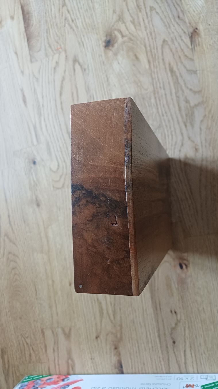 Articoli in legno: Schöne Schatulle Nussbaum  – Usato da Flawil venduto da Naphtali 4