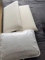 Zwei Kissen und eine Bettdecke im Set gebraucht