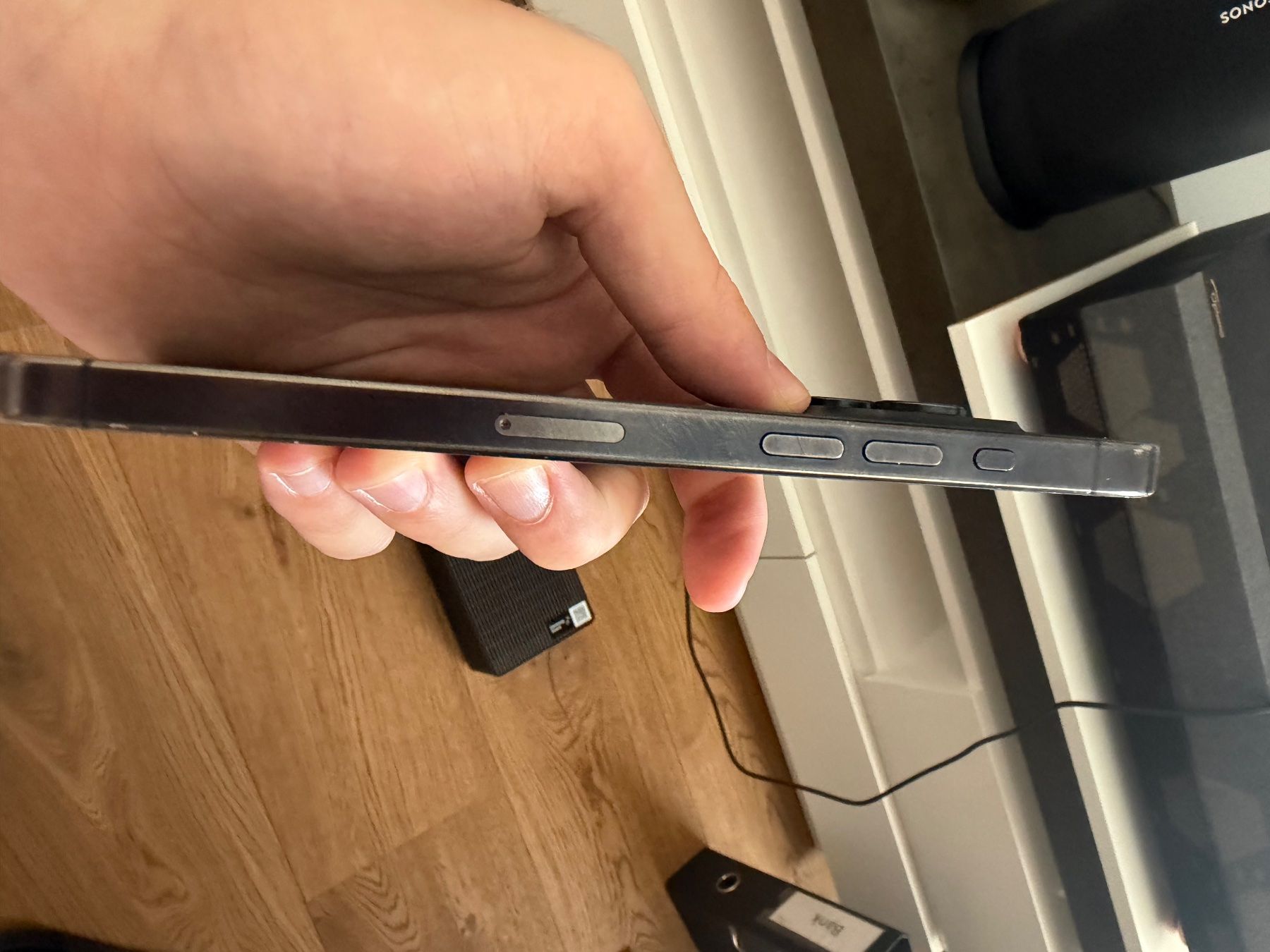Apple Portables: Iphone 15 pro max – D'occasion à Safenwil par Lenzin123 4