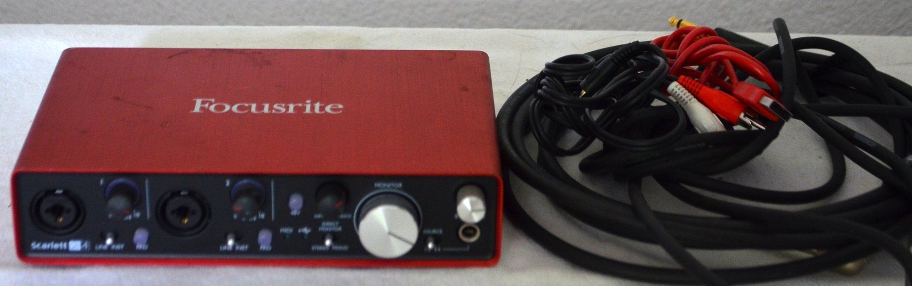 Focusrite Studioequipment: Nemko Focusrite Scarlett  2i4 Interface – Gebraucht aus Collonges von arashee
