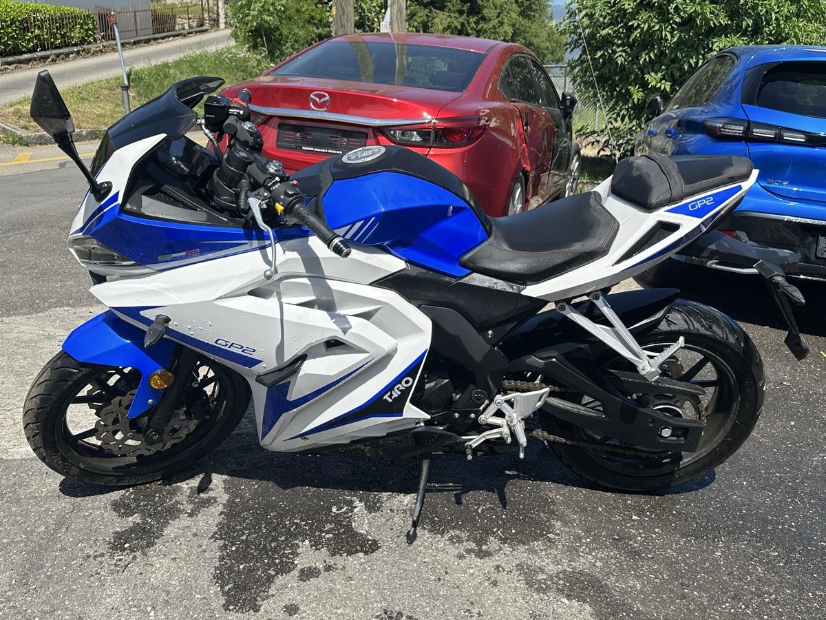Route: Moto Watan GP2  – Défectueux à Treycovagnes par Campingcar65 3