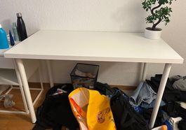 Schreibtisch / Pult