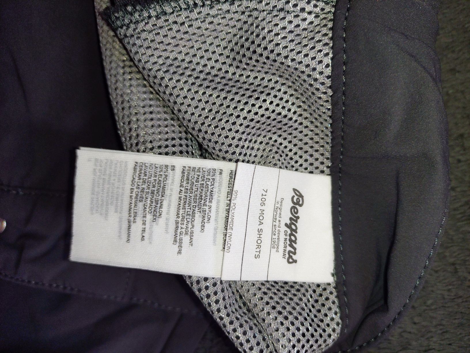 Bergans Pantaloni: Bergans kurze hose xxl – Usato da Adliswil venduto da Napa666 6