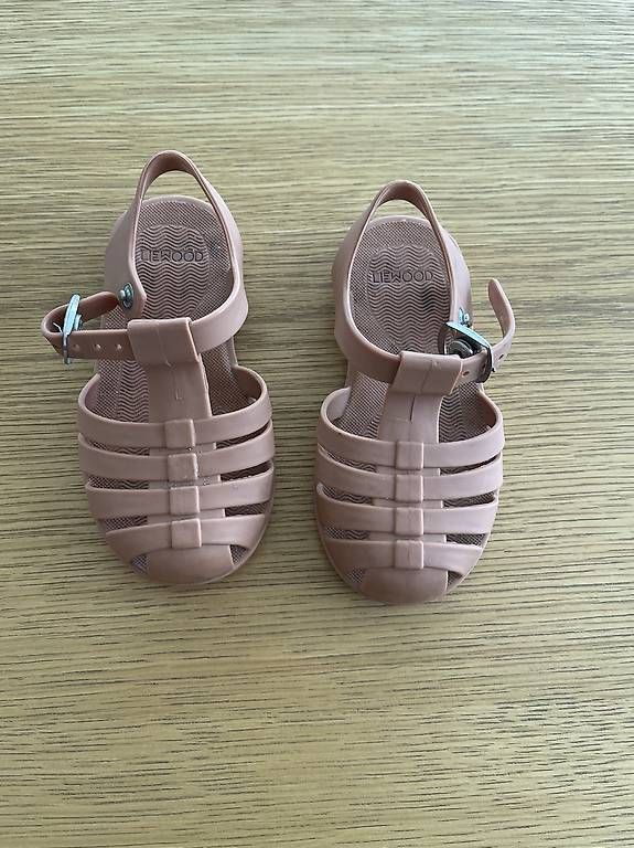 Scarpe per ragazzi: LIEWOOD Badesandalen Gr. 23 – Usato da Schindellegi venduto da Erna_B.
