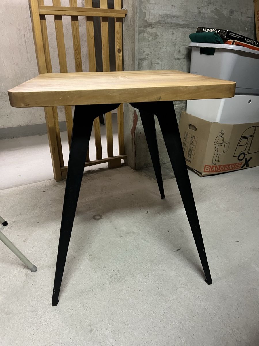 Tables: Bistro-Tisch – D'occasion à Zürich par gef_98sd 1