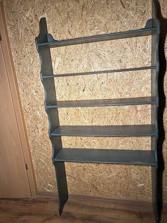 Scaffali: Etagère peinte – Usato da Icogne venduto da GabyMayor