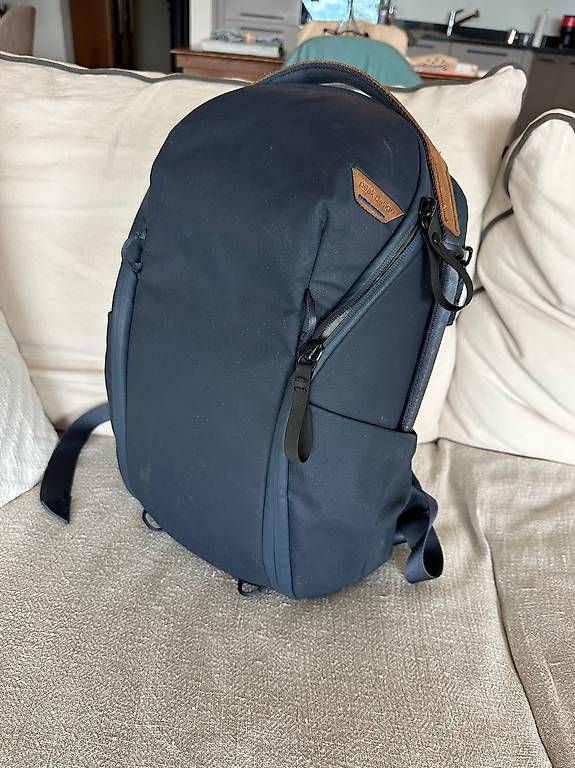 Zaini: Peak Design Everyday Backpack 15L Zip v2  Midnight Blue – Usato da Paradiso venduto da odo_tr2m