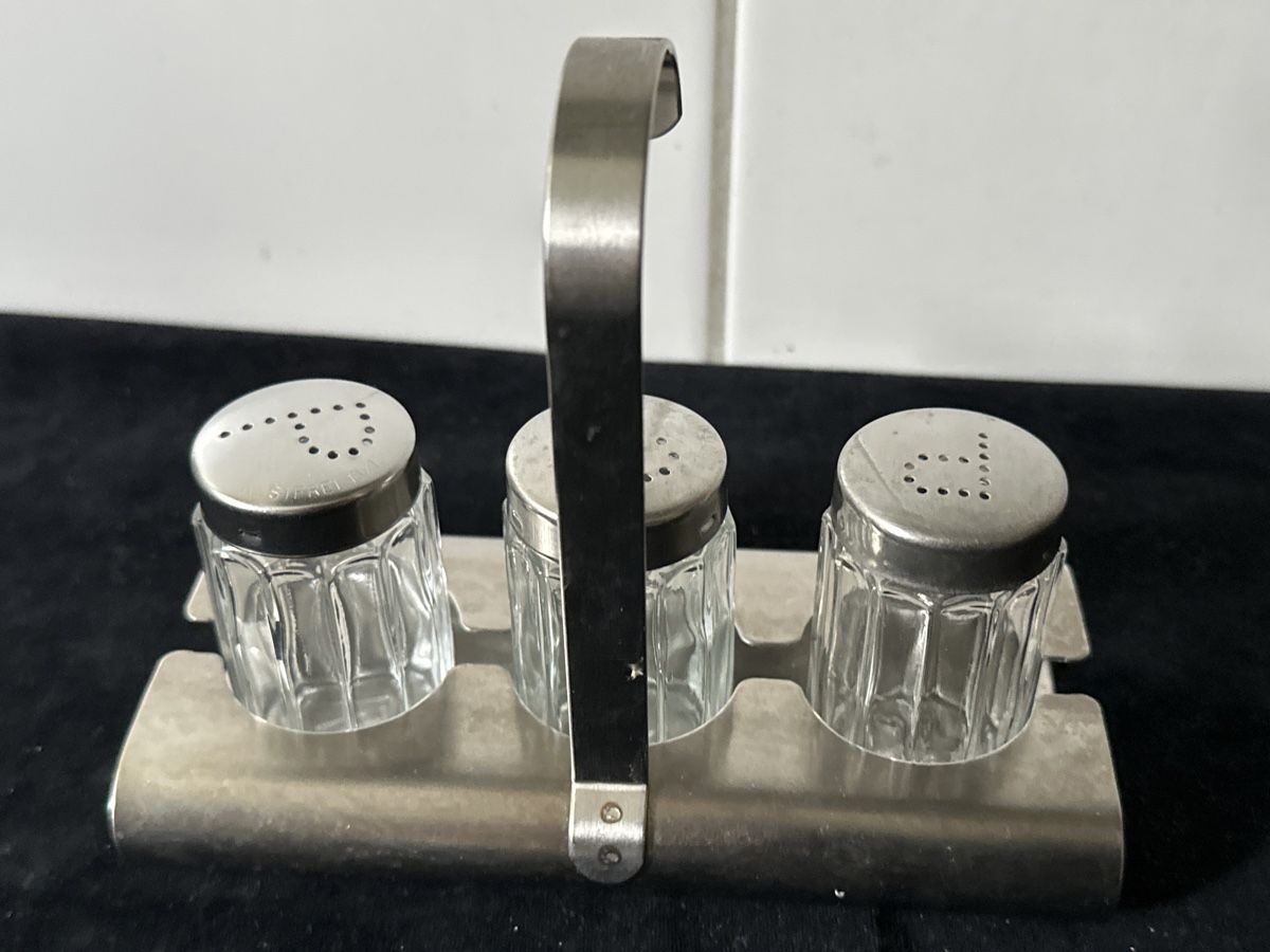 Elettrodomestici da cucina: Menagerie aus Chrom Stahl – Usato da Zürich venduto da Chaeffeler 1
