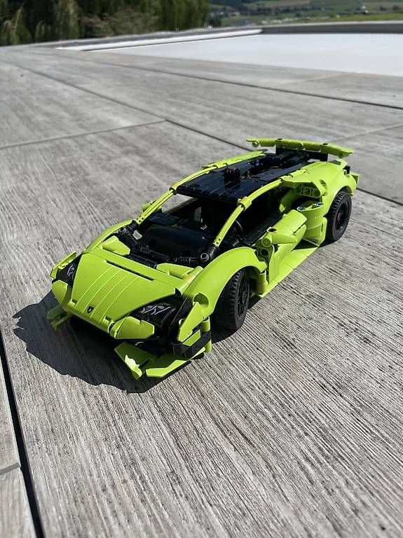 Kit di costruzioni: Lego Lamborghini Huracàn Tecnica – Usato da Delémont venduto da man_5fxt