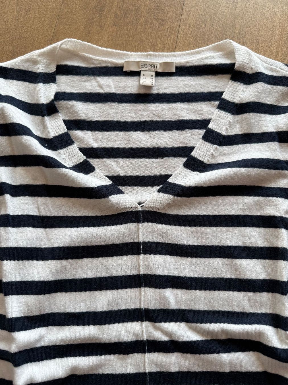 Esprit Pullover & Sweatshirts: ESPRIT - schwarz-weiss gestreifter Sommerpulli Gr. XS – Gebraucht aus Meilen von kleisi01 2