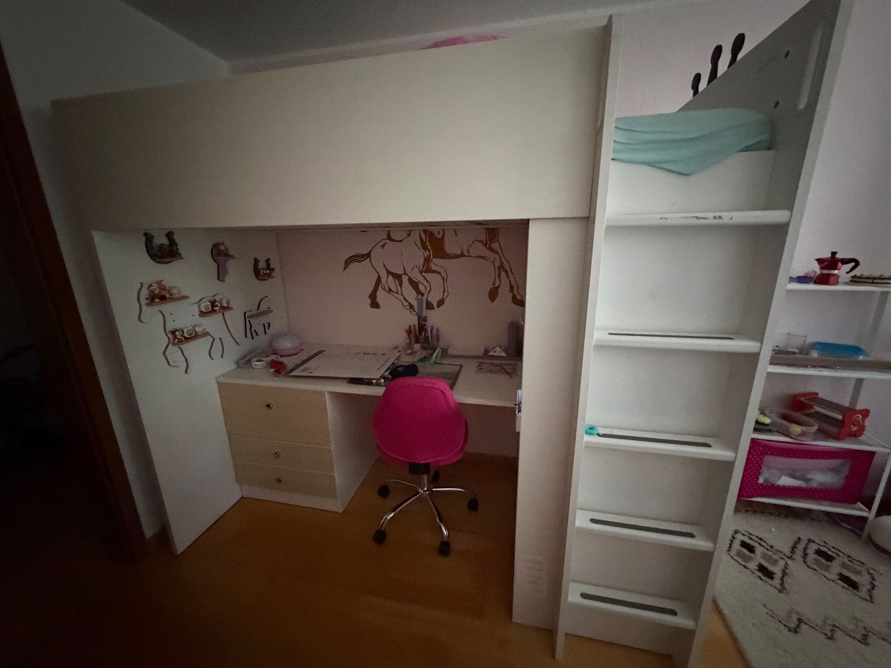 Ikea Betten: Hochbett mit Schreibtisch – Gebraucht aus Tübach von des_i_la