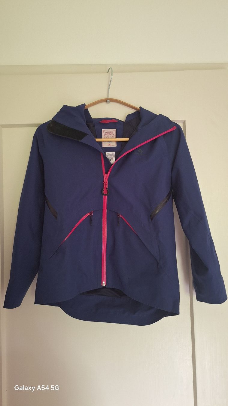 Decathlon Giacche & Cappotti: Regenjacke, Gr. 128 – Usato da Richterswil venduto da C011
