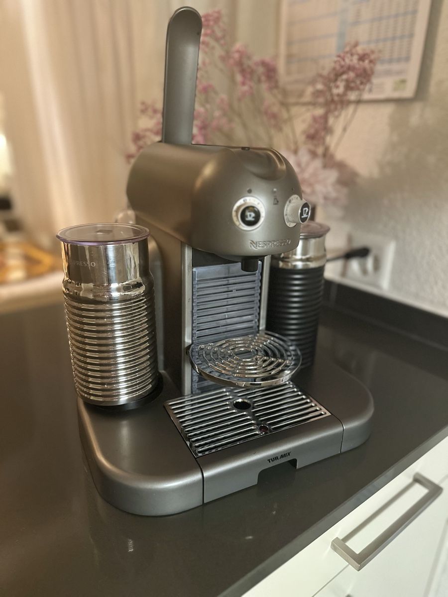 Nespresso Kaffeemaschinen & Espressomaschinen: Kaffeemaschine inkl 2 Milchschäumer  – Neu (gemäss Beschreibung) aus Unterengstringen von Dita6771 2