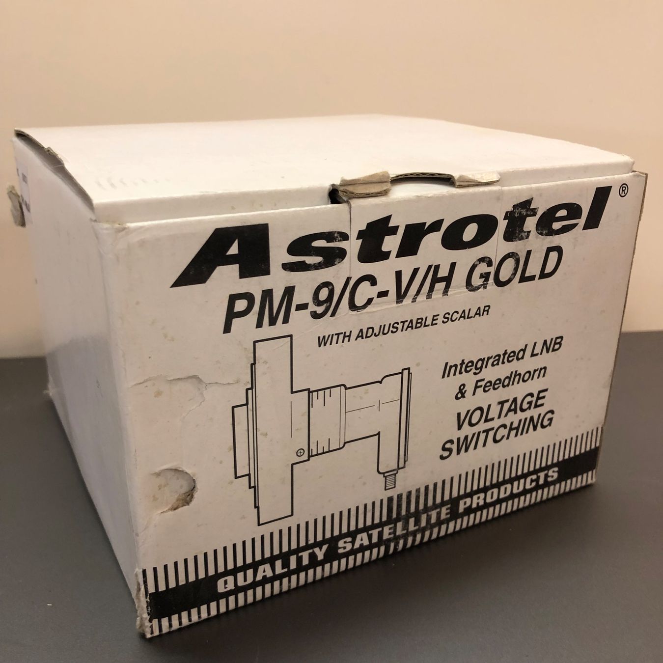 Satellitenschüssel: LNB Astrotel PM-9/C-V/H Gold – Gebraucht aus Neerach von Arbimus 8