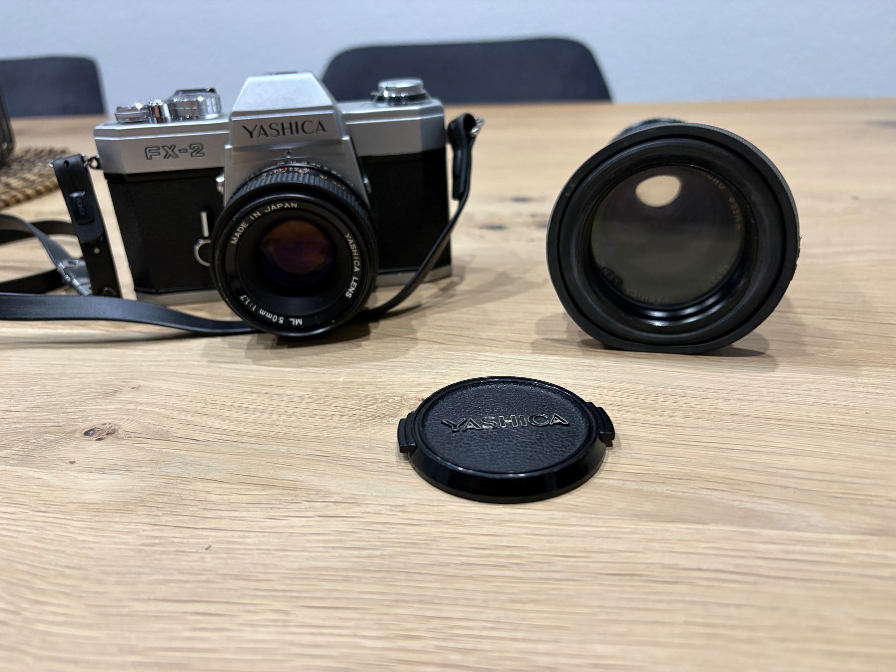 Yashica Fotocamera: YASHICA FX - 2 Camara + 2x Objektiv – Difettoso da Lausen venduto da sen_jm7c 2