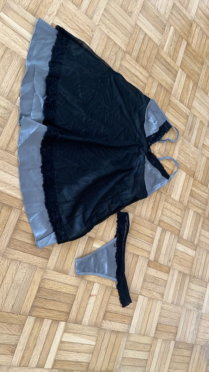 Altra biancheria intima: Damen Nachthemd mit String schwarz grau – Nuovo (secondo la descrizione) da Grüningen venduto da liliane.tebane