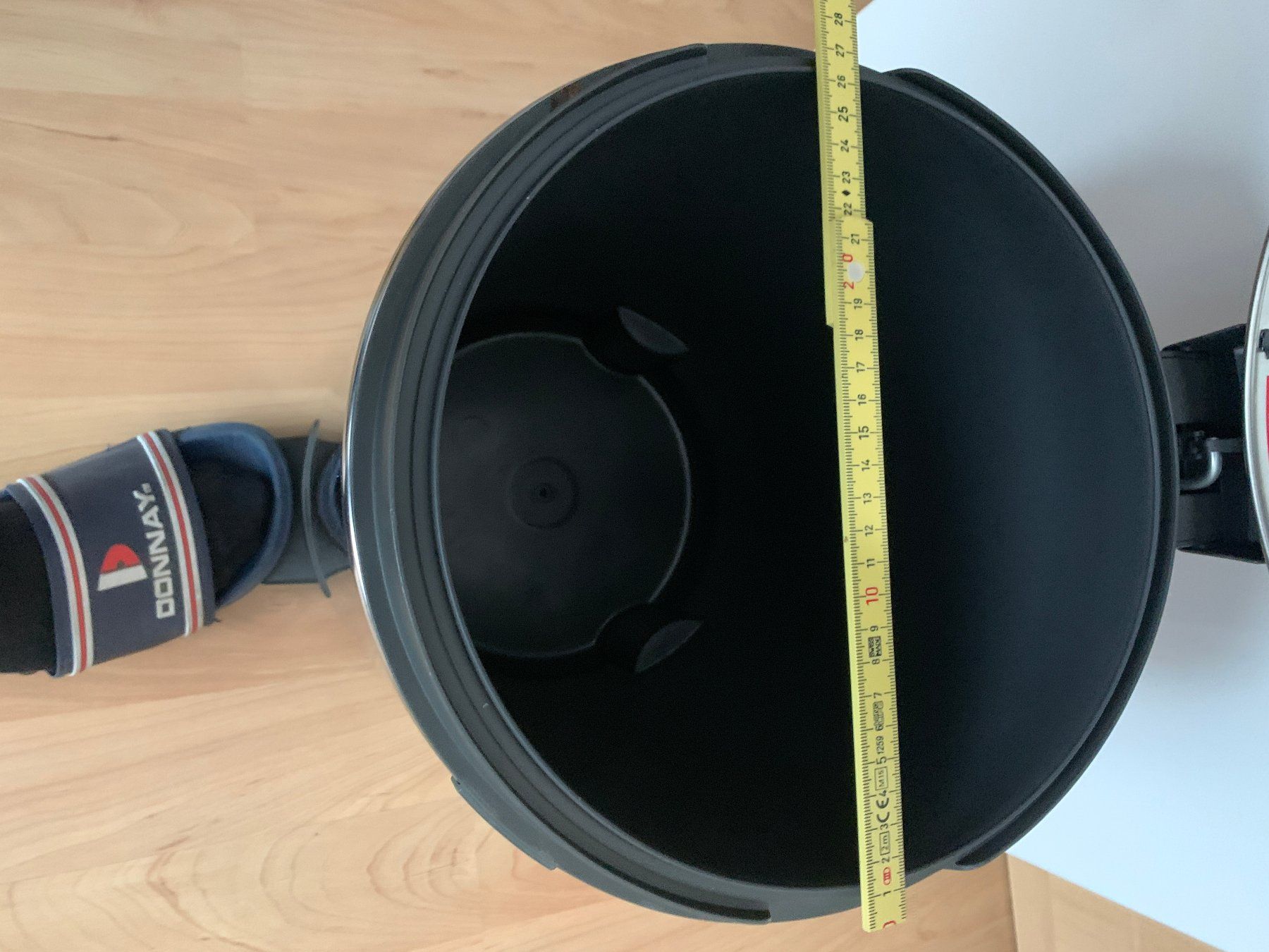 Abfalleimer: Abfalleimer mit Fuss Bedienung – Gebraucht aus Waltenschwil von om70 2