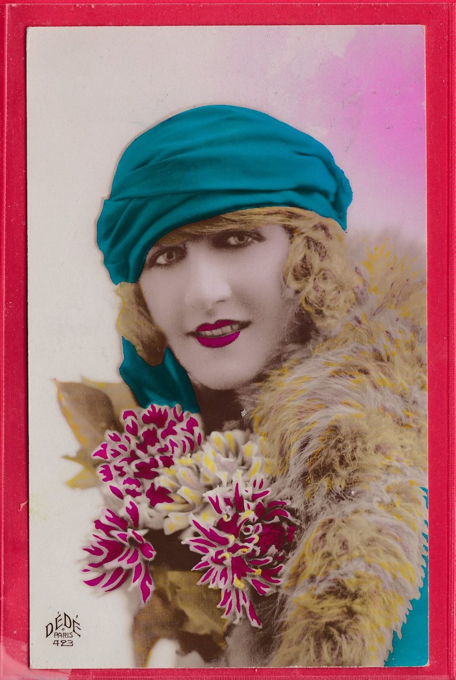 Cartoline postali: JUNGE DAME MIT BLAUER KOPFBEDECKUNG UND BLUMEN, 17.2.1925 – Usato da Oberrieden venduto da Gebirgsstelze