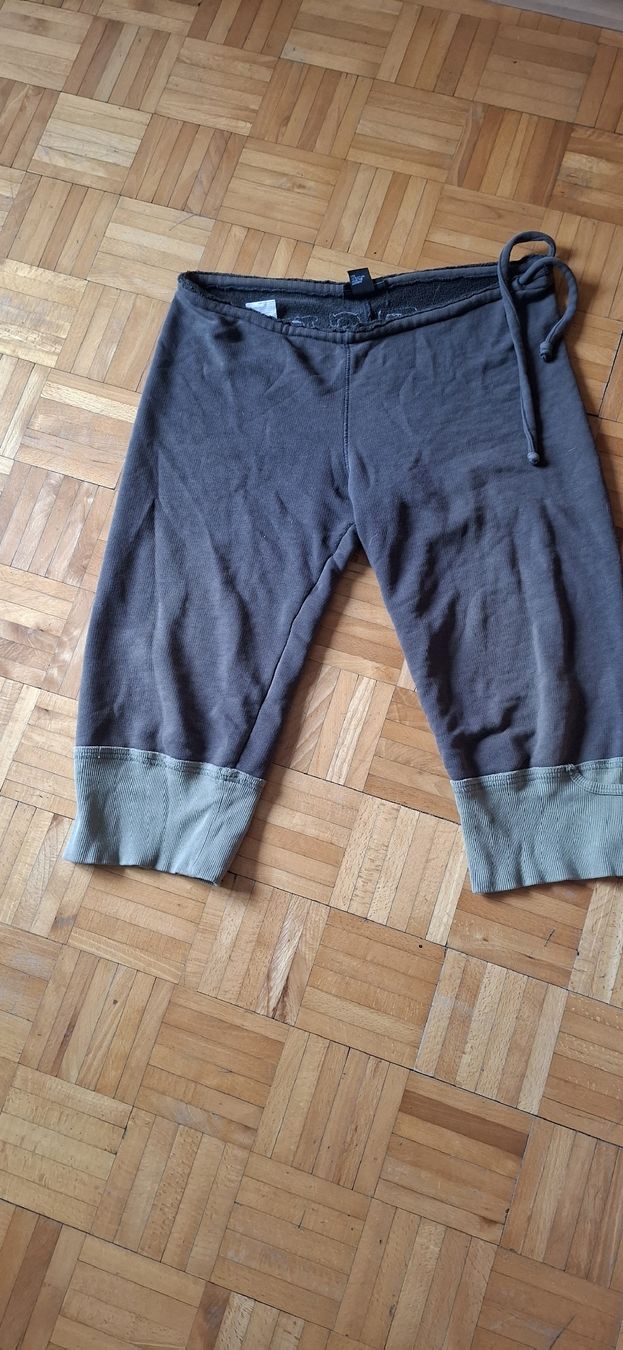 Diesel Pantaloni: Diesel pantalon 3/4, taille S  – Usato da Carouge GE venduto da mon_x9y7 2