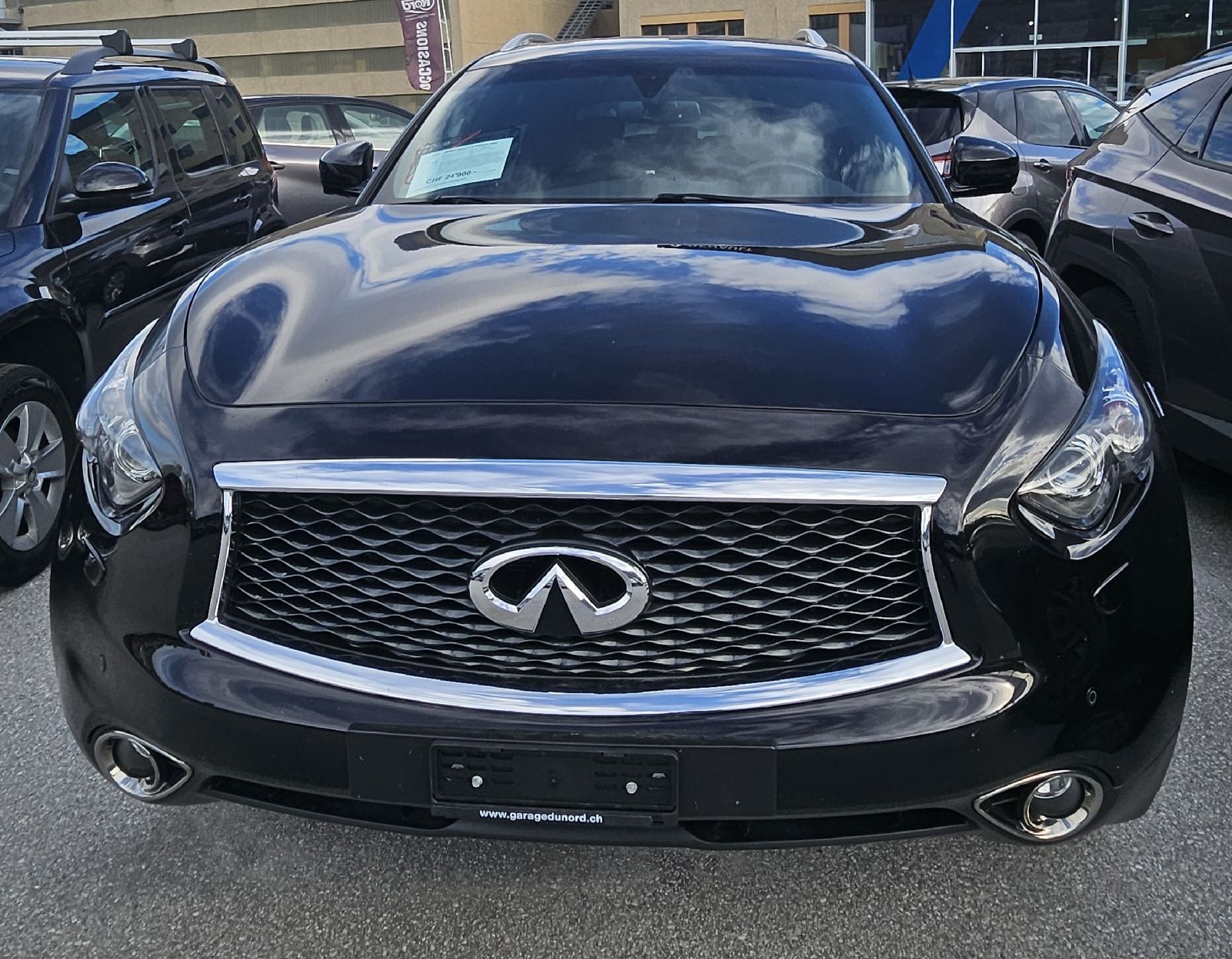 Infiniti Automobili: Infiniti QX70 3.7 S Premium AWD 320 CV – Usato da bovernier venduto da audiman1 4