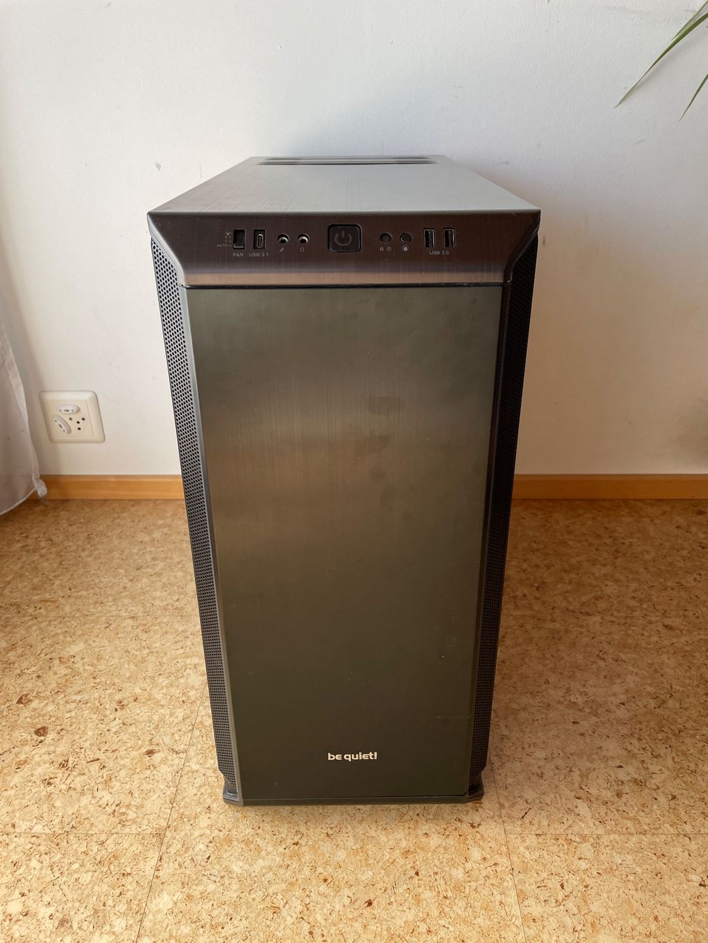 beQuiet! Custodie: be quiet! Dark Base 700 – Usato da Lützelflüh-Goldb venduto da phi_dpr9 3