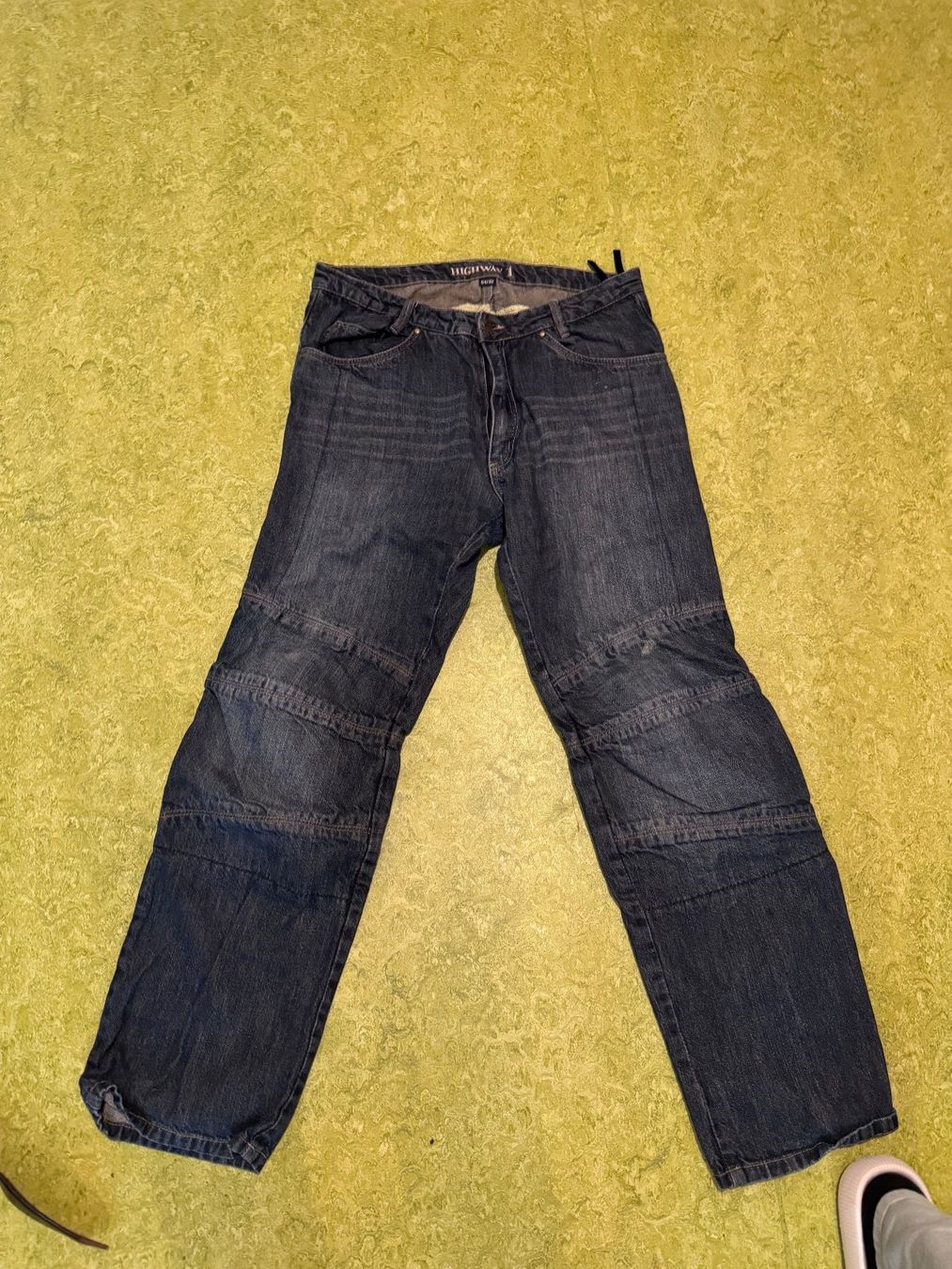 Aigner Jeans: Motorrad Jeans – Nuovo (secondo la descrizione) da St. Gallen venduto da syna_99