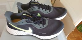 Nike Herren Snaekers Grösse 47.5 neu