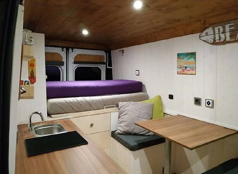 Veicoli da campeggio: Ausgebauter Camper Van, sofort reisebereit! – Usato da Unterägeri venduto da kaspa77 1