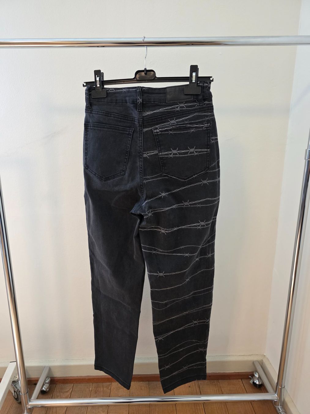Jeans: Jeans Stacheldraht Disturbia – Neuf (Voir description) à Rothenfluh par sel_j856 1