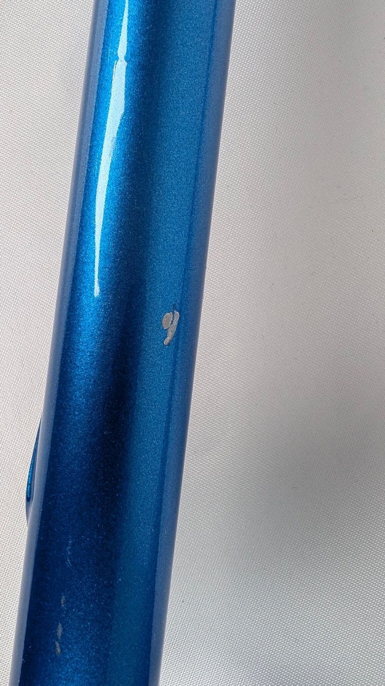 Pezzi di ricambio: Fahrrad-Rahmen mit blauer Gabel – Usato da Wettingen venduto da Wendemarket 2