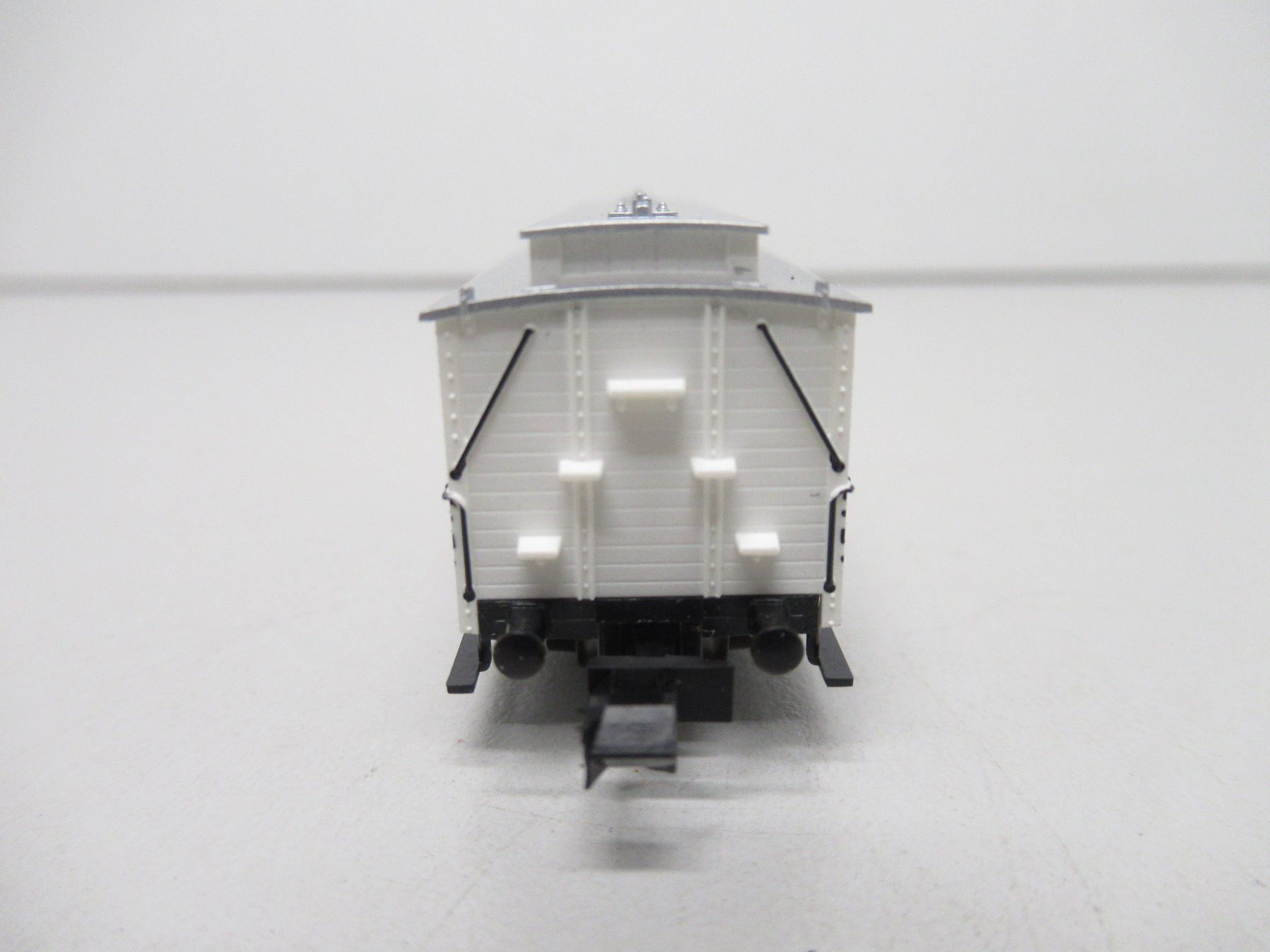 Trix Modelleisenbahnen: Minitrix 13604 gedeckter Güterwagen Lederer Deutsch Spur N – Gebraucht aus Basel von mhmarken 5