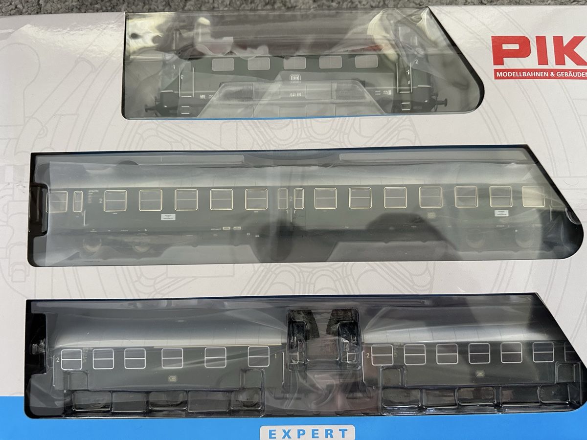 Piko Modelleisenbahnen: Piko 58145 Zugset 4tlg. BR E41 DB Ep.III  – Neu und originalverpackt aus Zürich von Acer00000 2