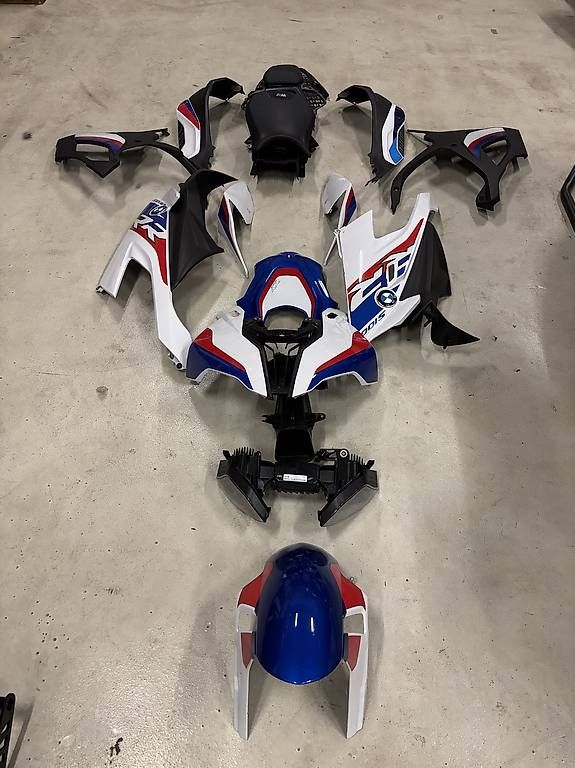 Tutti i ricambio per moto: Carénage moto – Usato da Coppet venduto da rol_lx8g