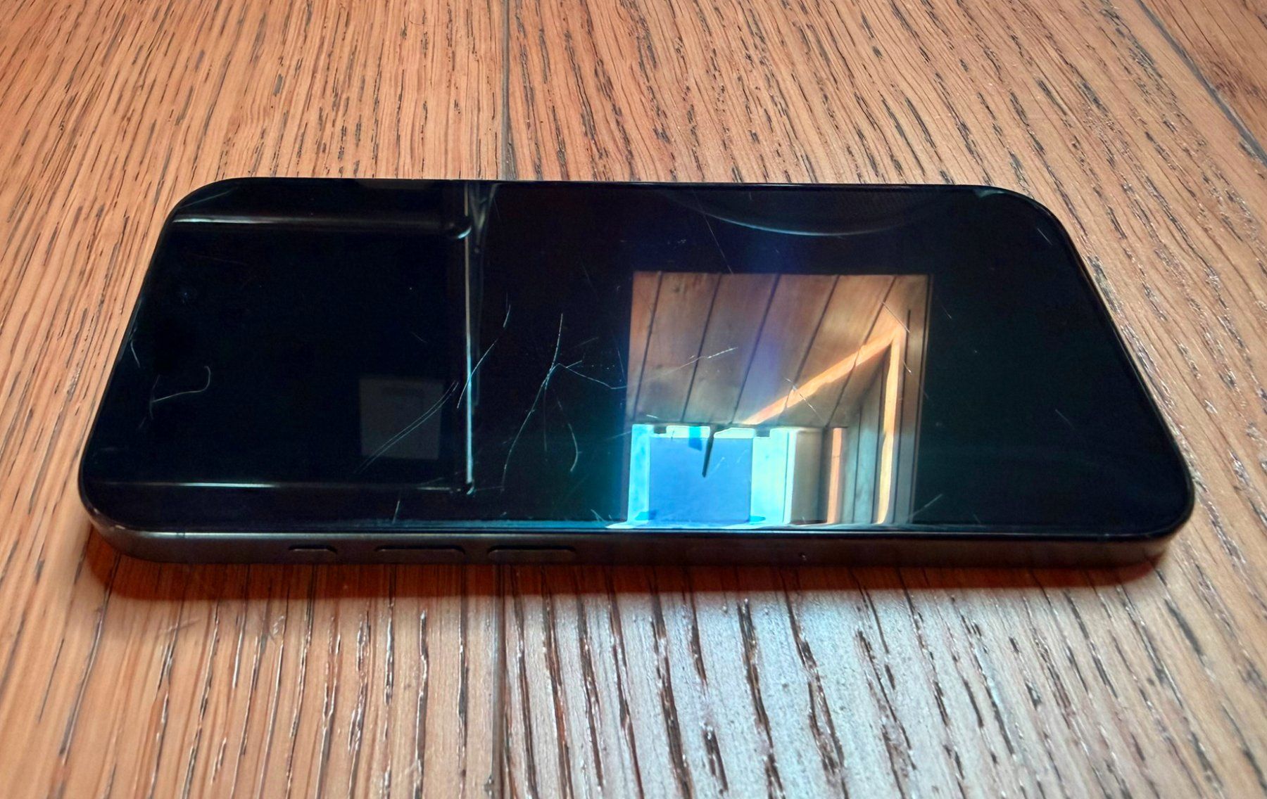Apple Telefoni cellulari / Smartphones: iPhone 15 Pro 128GB - Titanblau – Usato da Bern venduto da cptnemo12 1