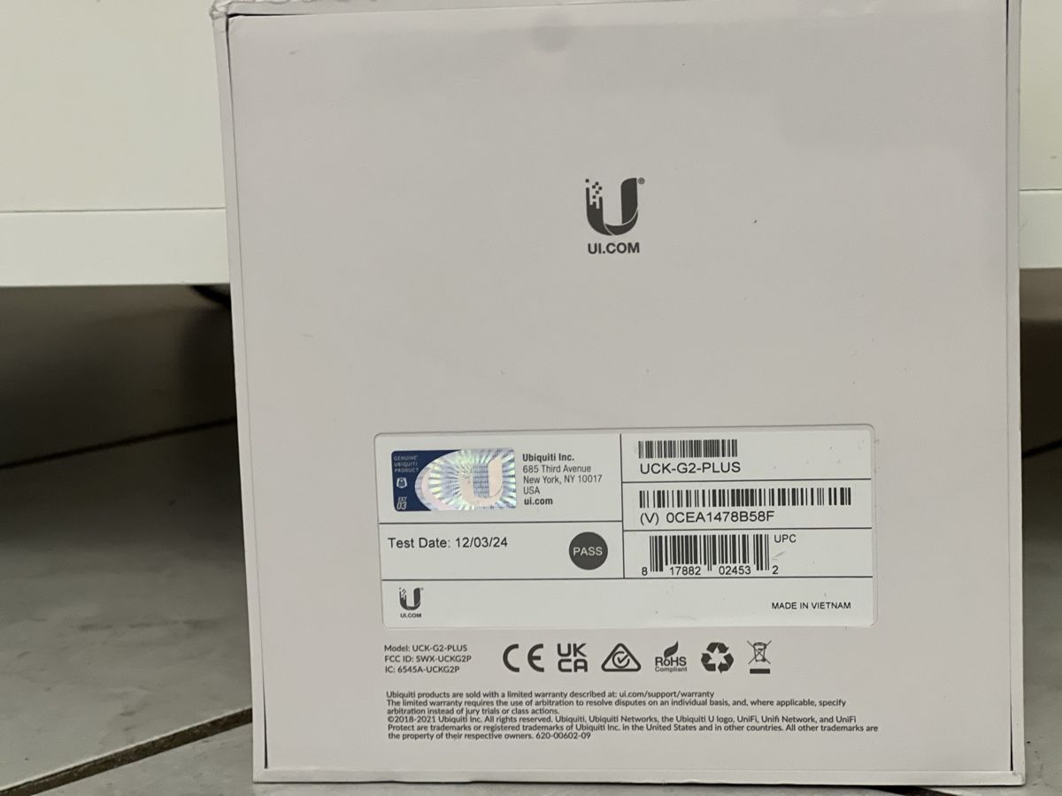 Ubiquiti Server: Ubiquiti Cloud Key Plus (UCK-G2-PLUS) – Nuovo e nell'imballaggio originale da Ebmatingen venduto da Samato 3