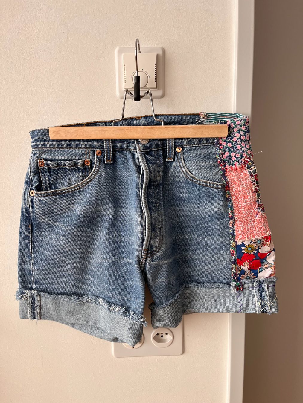 Levi's Jeans: Levi jean shorts 501 limited edition patchwork – Nuovo (secondo la descrizione) da Zürich venduto da hel_8m92