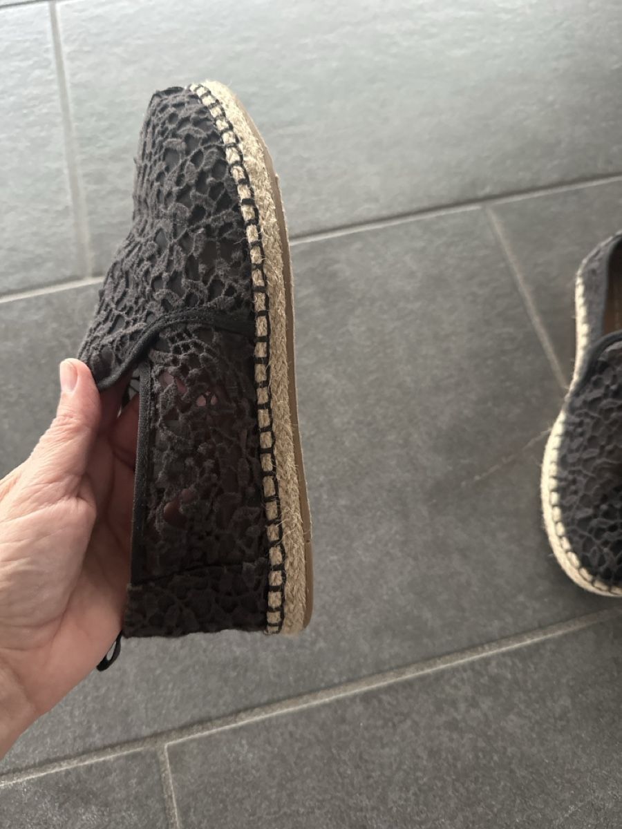 Toms Scarpe da donna: TOMS Espadrilles schwarz Gr. 36.5 – Usato da Wileroltigen venduto da torro11 1