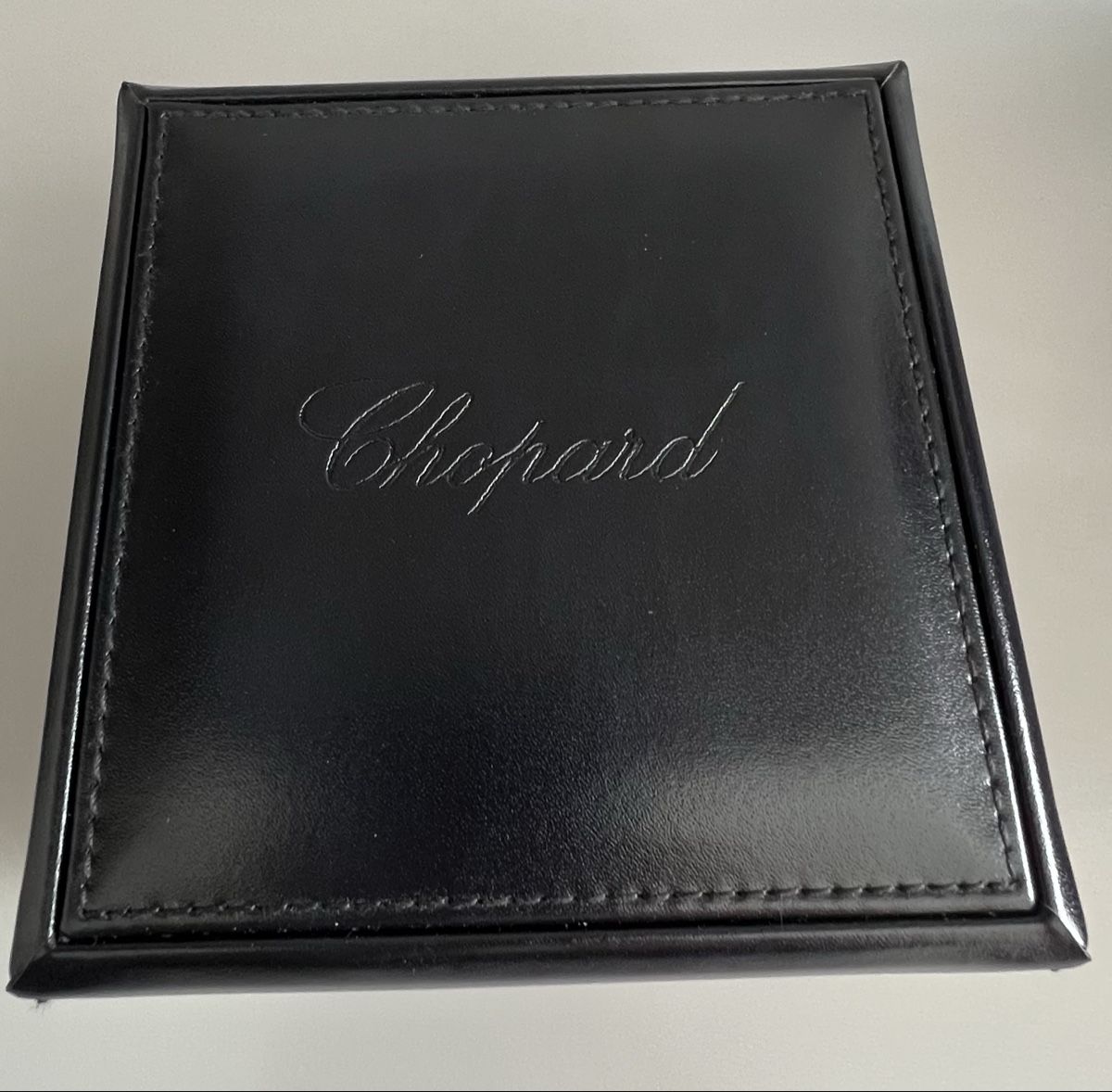 Scatole porta orologi: Chopard Uhrenbox und Servicebeutel neuwertig  – Nuovo (secondo la descrizione) da chur venduto da Ika11 2