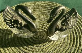 2 VINTAGE SCHWÄNE GLAS, METALL