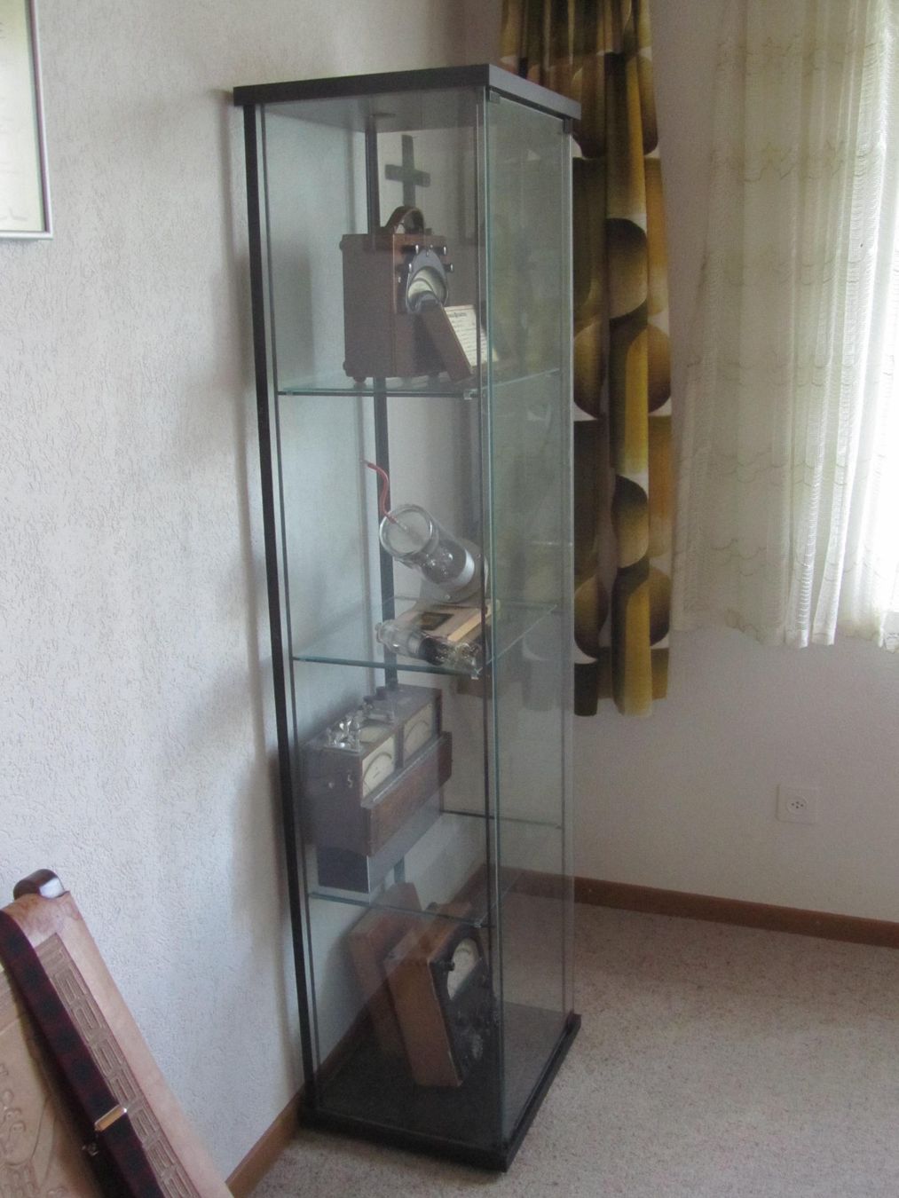 Vitrines: Gut erhaltene Vitrine – D'occasion à Berg TG par Bullauge24StB 1