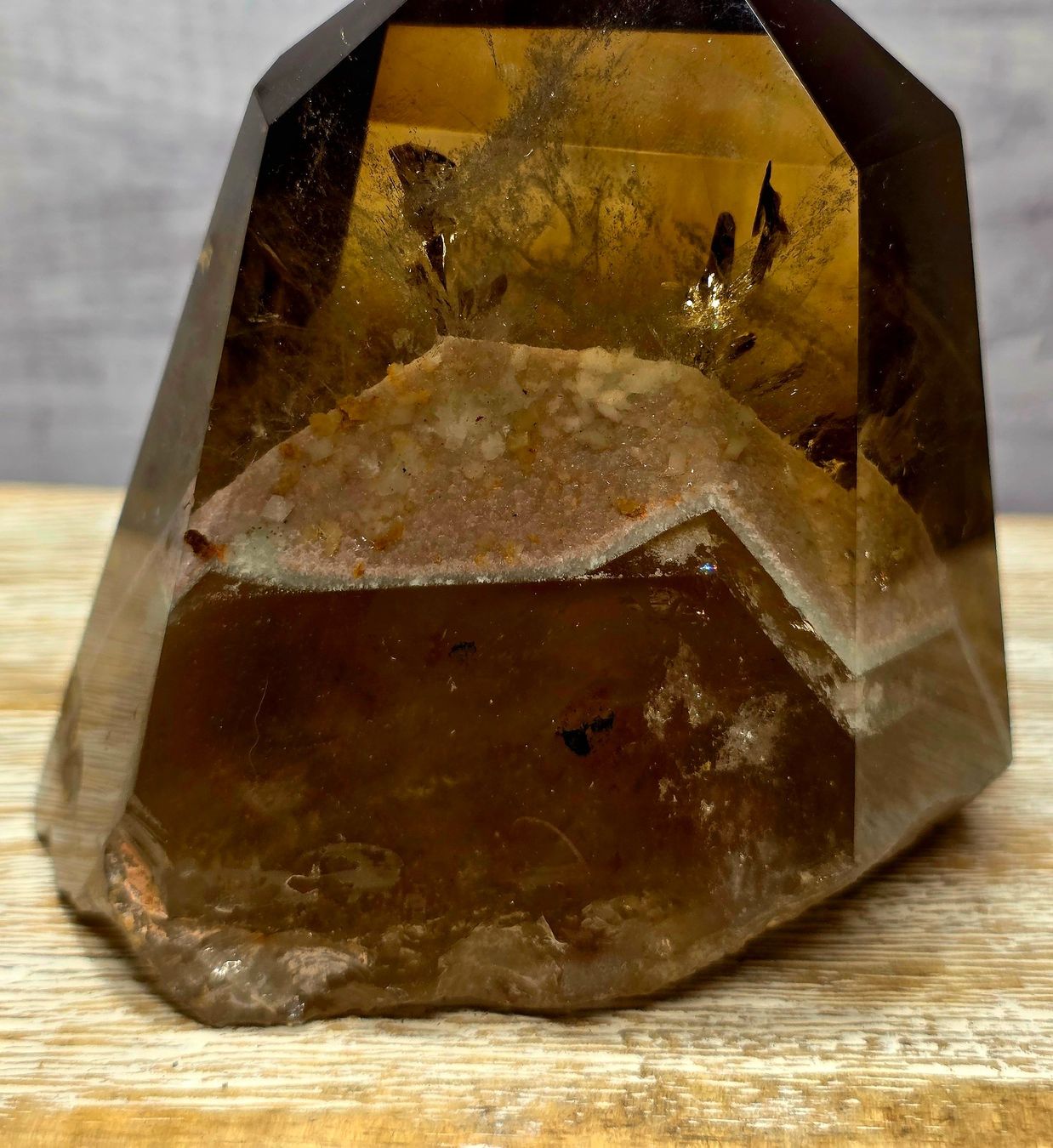 Minerali & Pietre curative: Rauchquarz Obelisk 795g – Nuovo e nell'imballaggio originale da Matzingen venduto da Shay_Crystalz 2